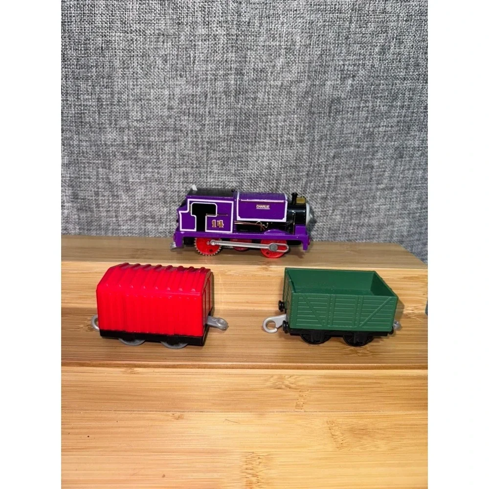Thomas & Friends TrackMaster Charlie Motorized Engine Purple Train with Cargo